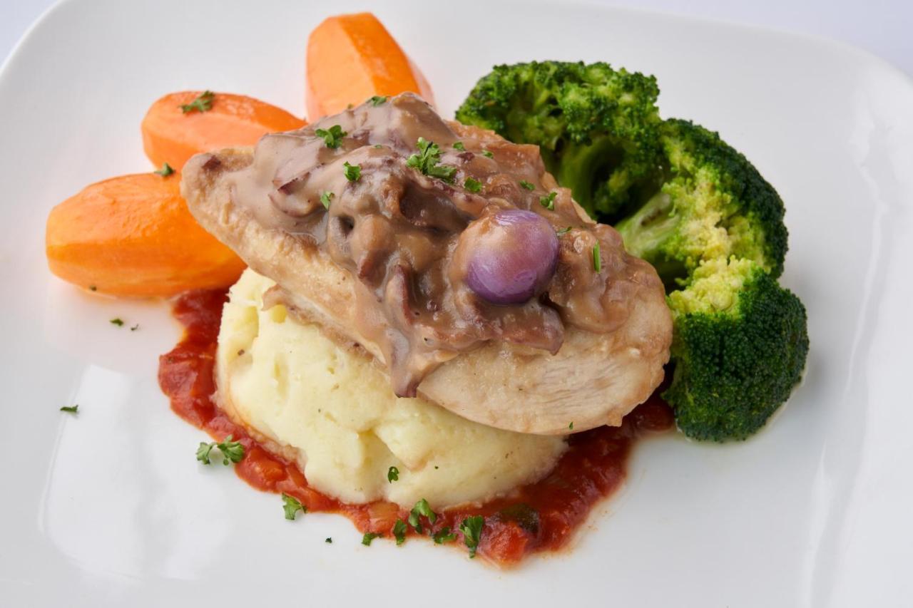 Twin Lakes Hotel Laurel 外观 照片